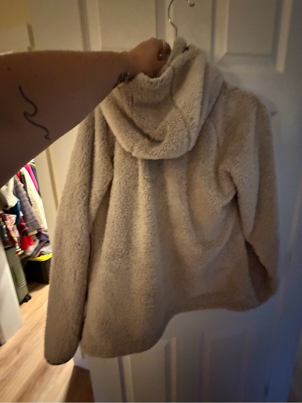 KUHL Cozy Hooded Faux-Sherpa Jacket - Cream - Picture 2 of 3